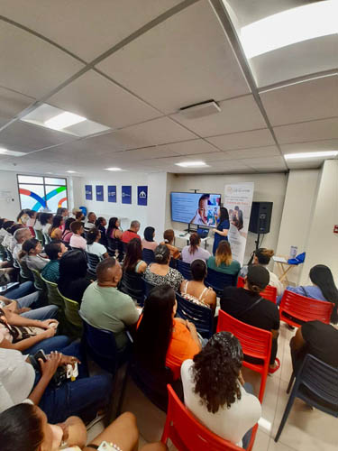 Tamizaje auditivo en el centro Mejorando Mi Comunidad